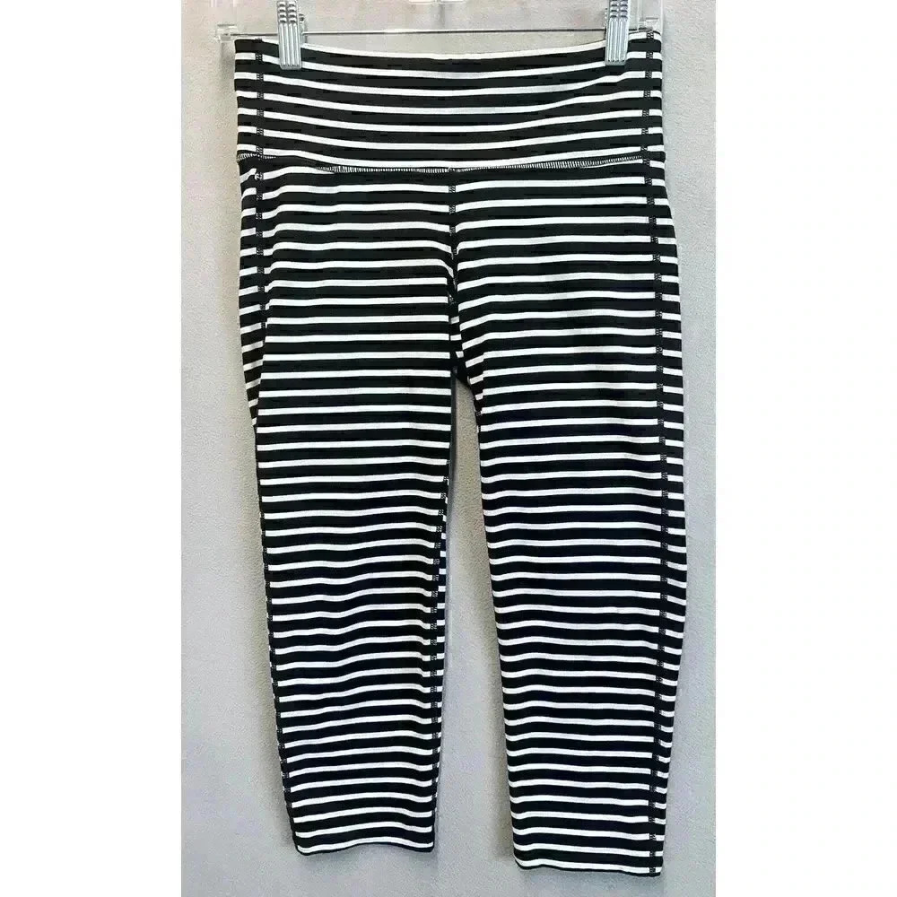ATHLETA‎ 7/8 Length Capri Chaturanga Leggings Pants Black White Stripe Sz Small